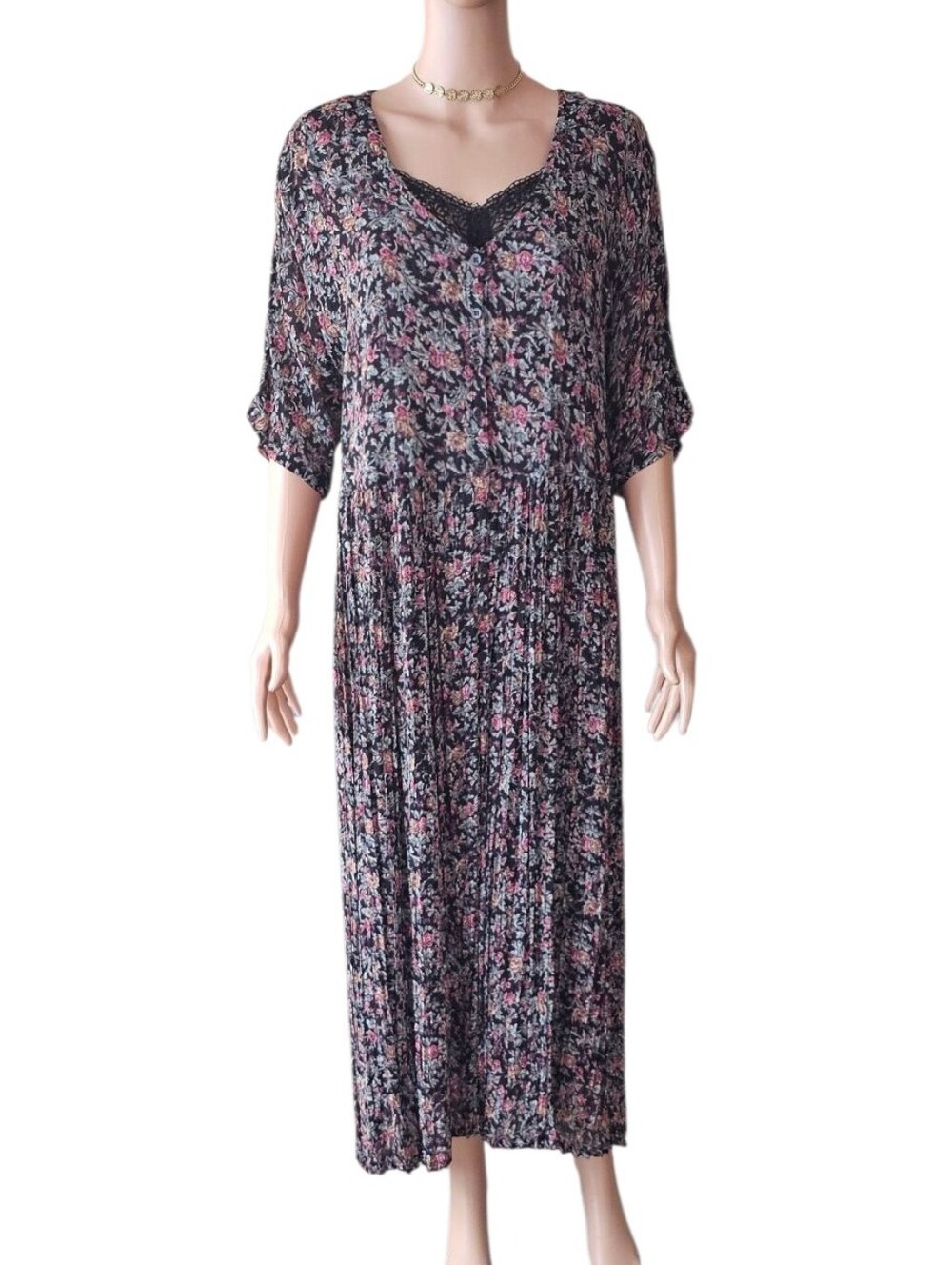 Vintage Nostalgia Pleated Maxi Dress